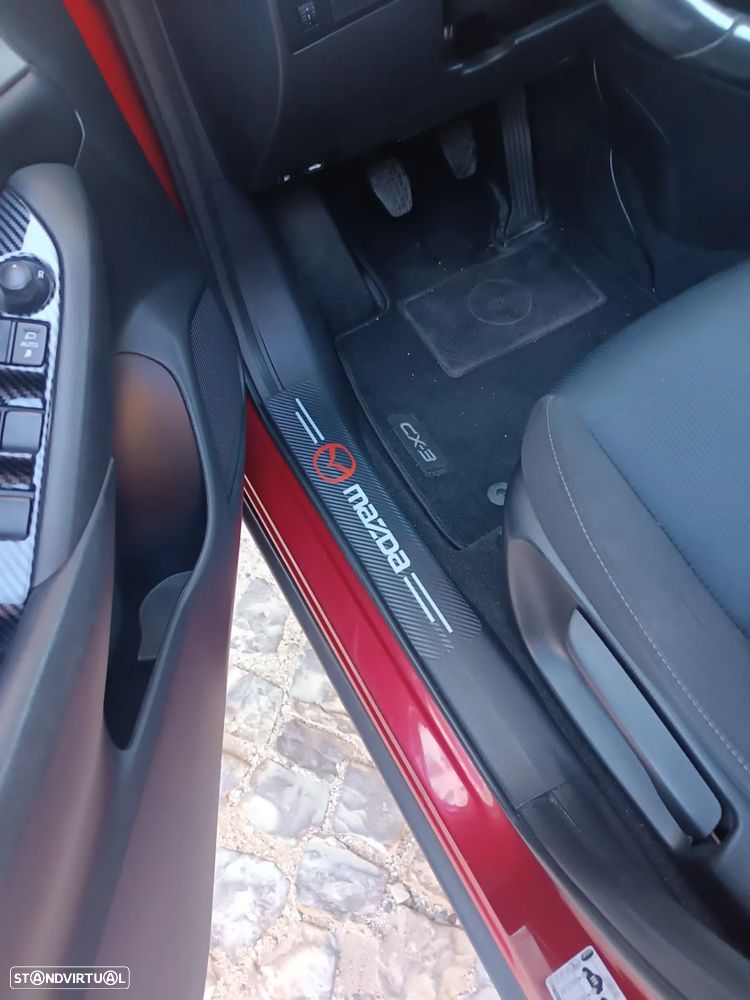 Mazda 3 1.8 Sky-D Evolve - 8