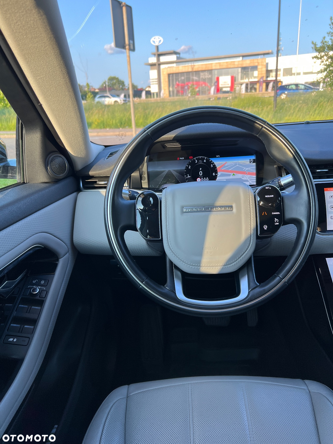 Land Rover Range Rover Evoque - 8