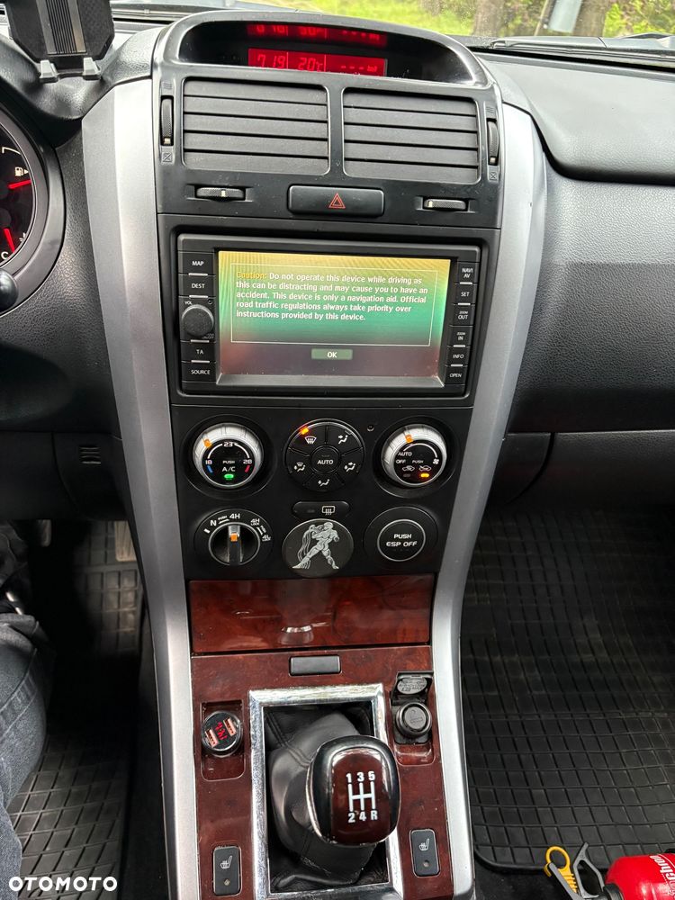Suzuki Grand Vitara 1.9 DDiS Premium EU5 - 12