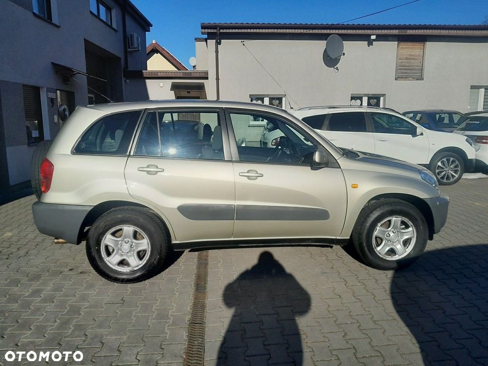 Toyota RAV4 2.0 VVT-i 4x4 - 8
