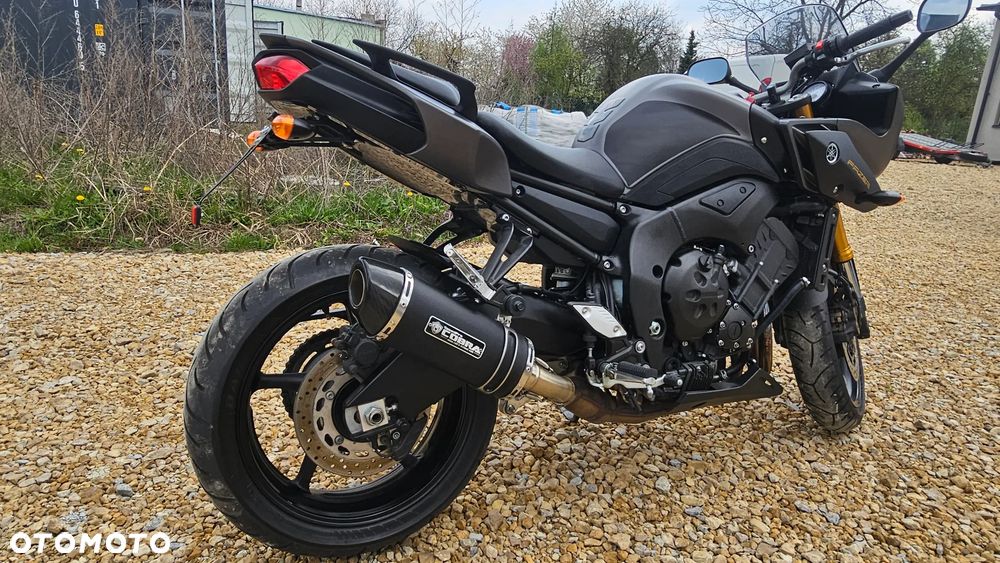 Yamaha FZ8 - 8