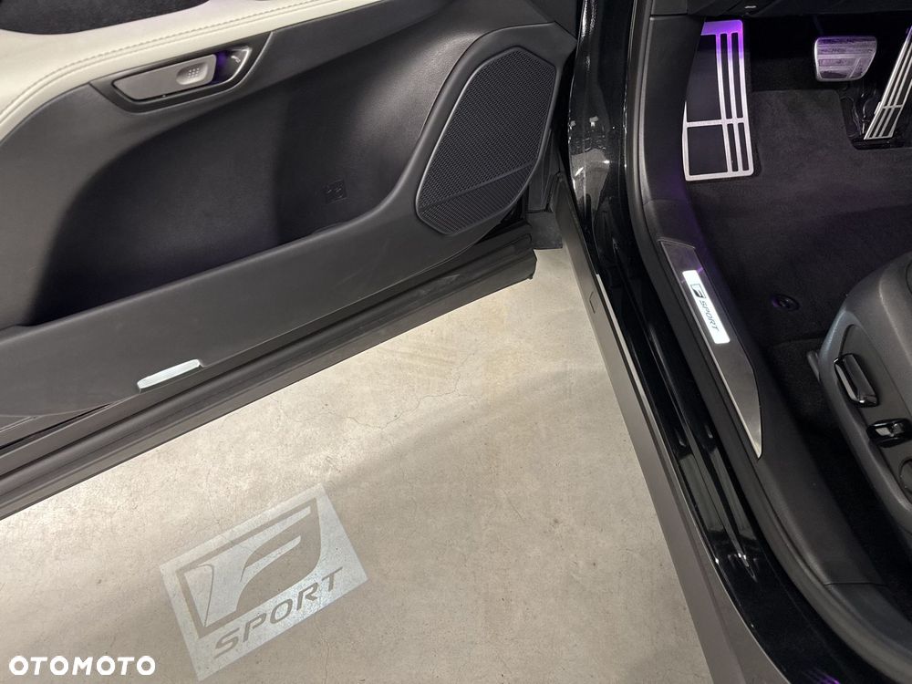 Lexus RX - 24
