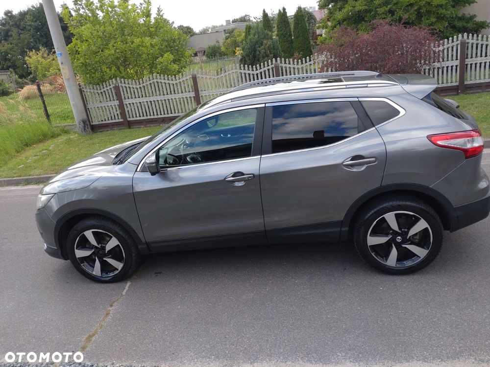 Nissan Qashqai 1.6 dCi Xtronic TEKNA - 10
