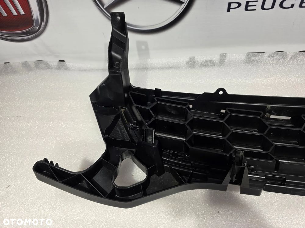 FORD MONDEO MK4 IV LIFT ST / TITANIUM ATRAPA / GRILL PRZEDNI PRZÓD , NR BS7J-8200-BCW , NR AUKCJI GL858 - 23