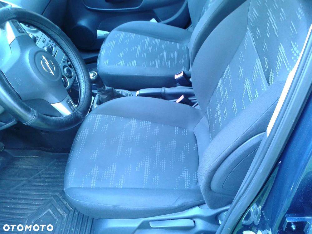 Opel Corsa 1.4 16V Satellite - 12