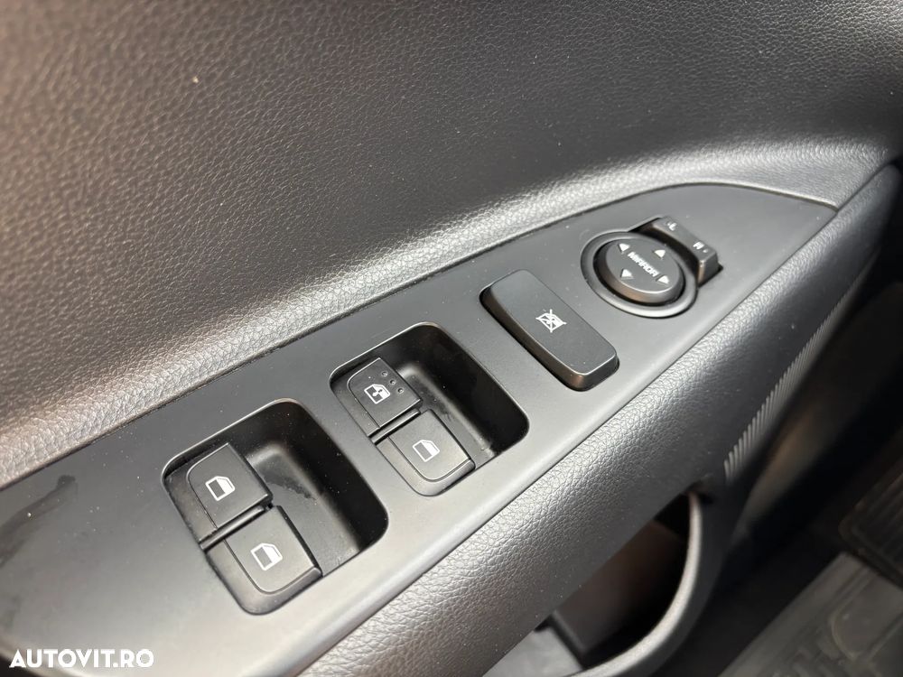 Kia Stonic 1.2 MPI 5MT Trend - 25
