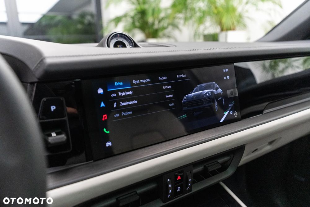 Porsche Cayenne E-Hybrid PHEV - 25