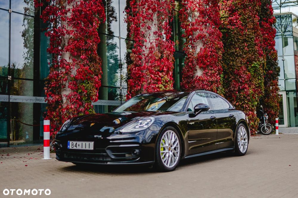 Porsche Panamera - 1