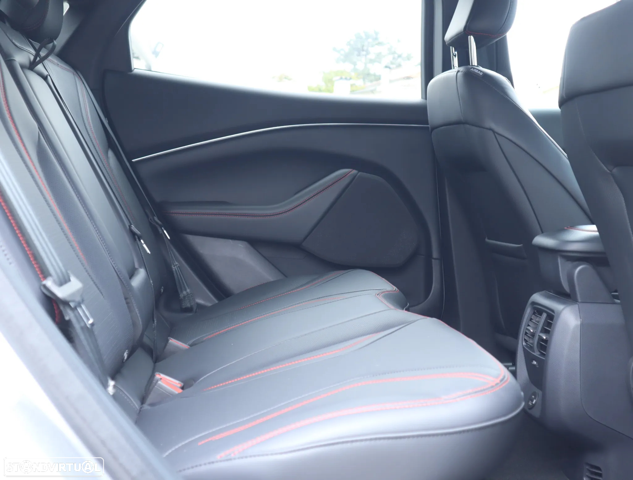 Ford Mustang Mach-E 75.7 kWh Premium AWD - 22
