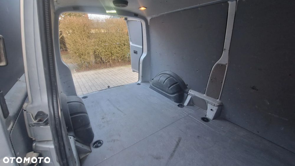 Volkswagen Transporter - 23