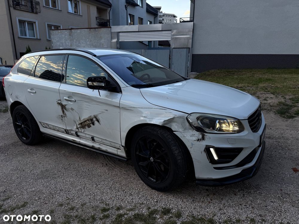 Volvo XC 60 D4 Drive-E R-Design Momentum - 1