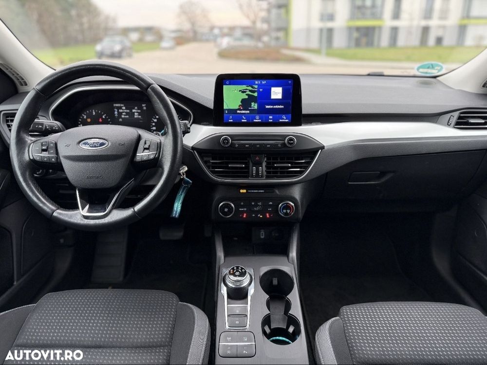 Ford Focus 2.0 EcoBlue Titanium - 11