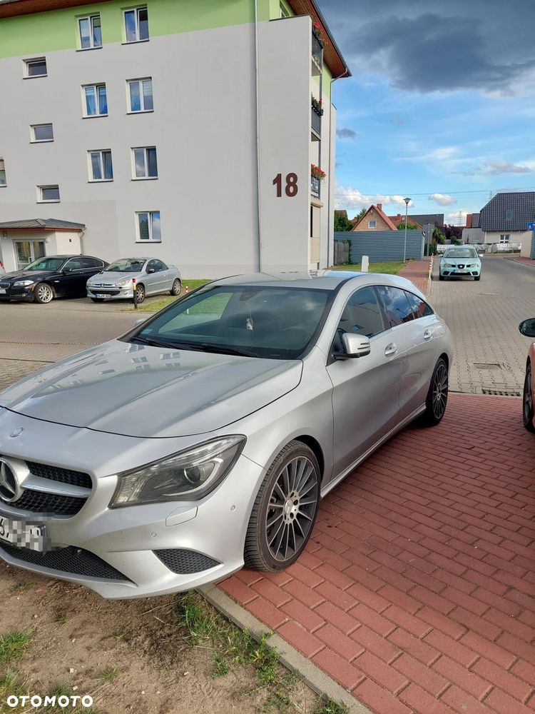 Mercedes-Benz CLA 200 - 4