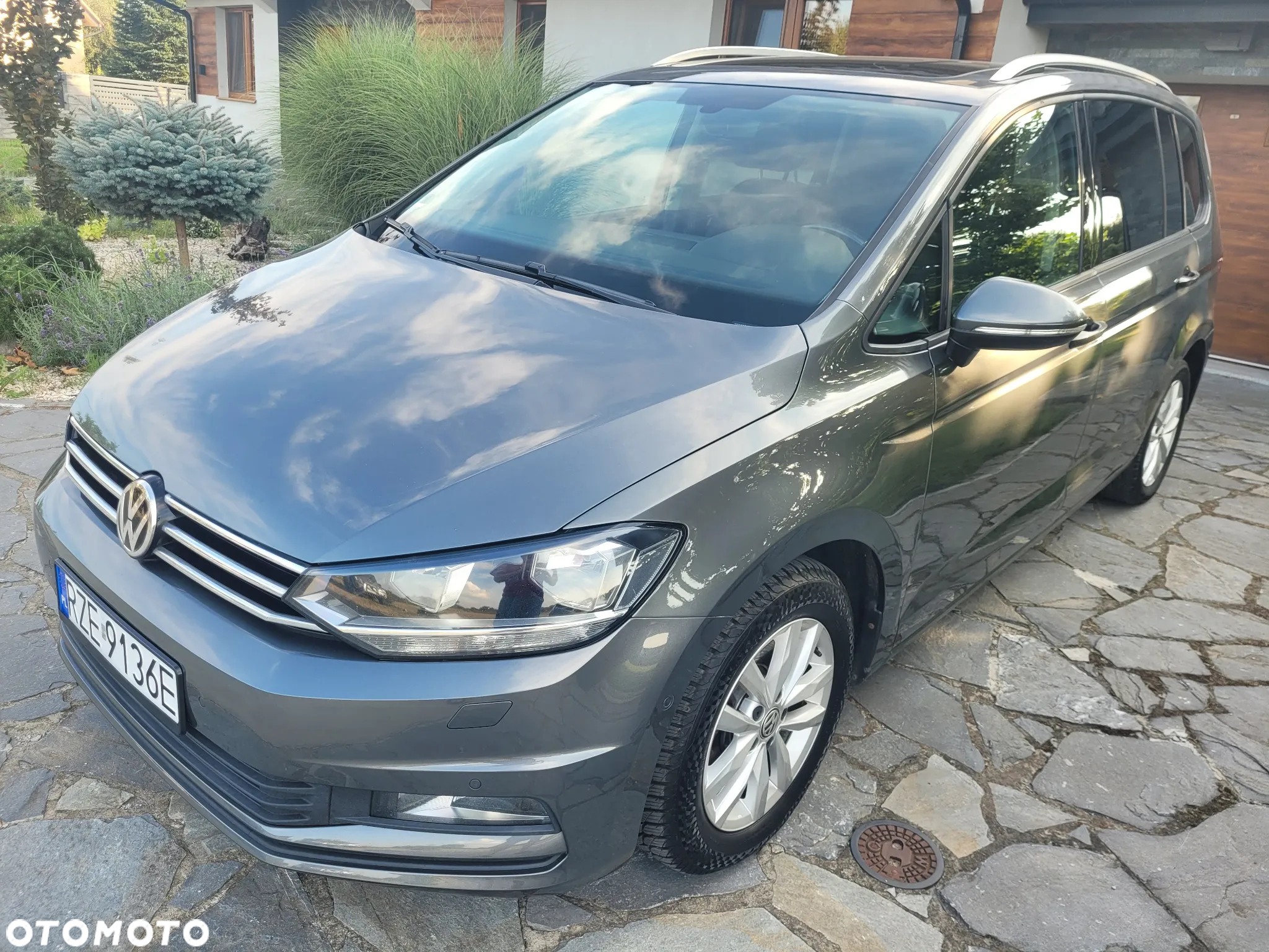 Volkswagen Touran 2.0 TDI BMT Comfortline - 2