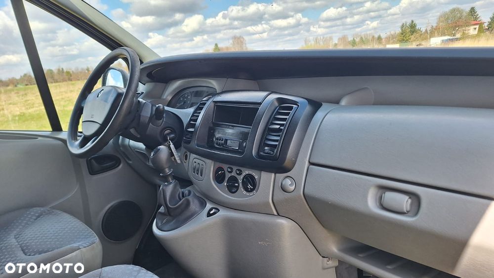 Renault Trafic - 12