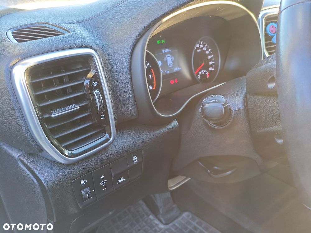 Kia Sportage - 16