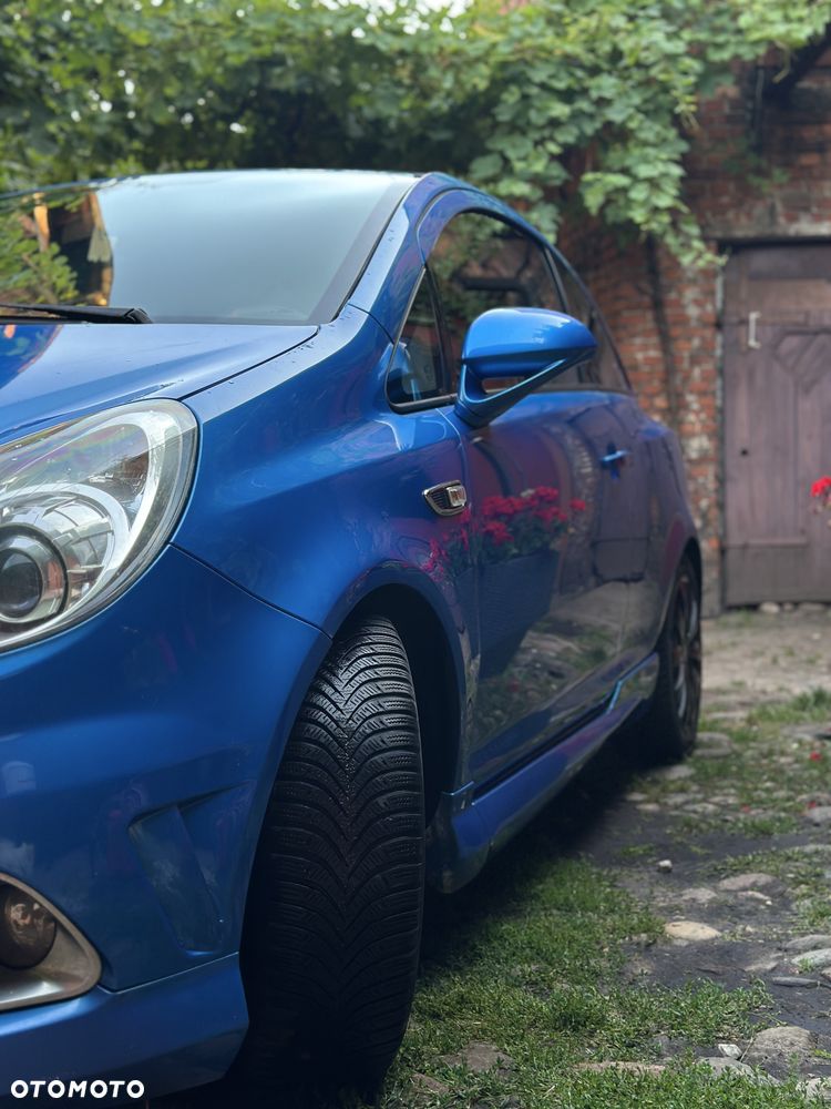 Opel Corsa 1.6T OPC - 18