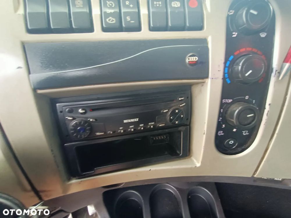 Renault Premium - 10