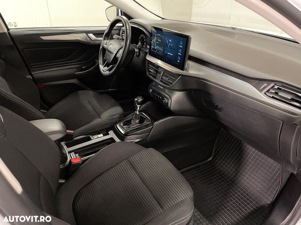 Ford Focus 1.0 EcoBoost MHEV Titanium - 11