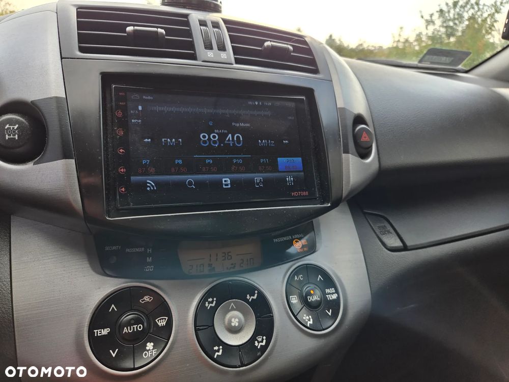 Toyota RAV4 - 18