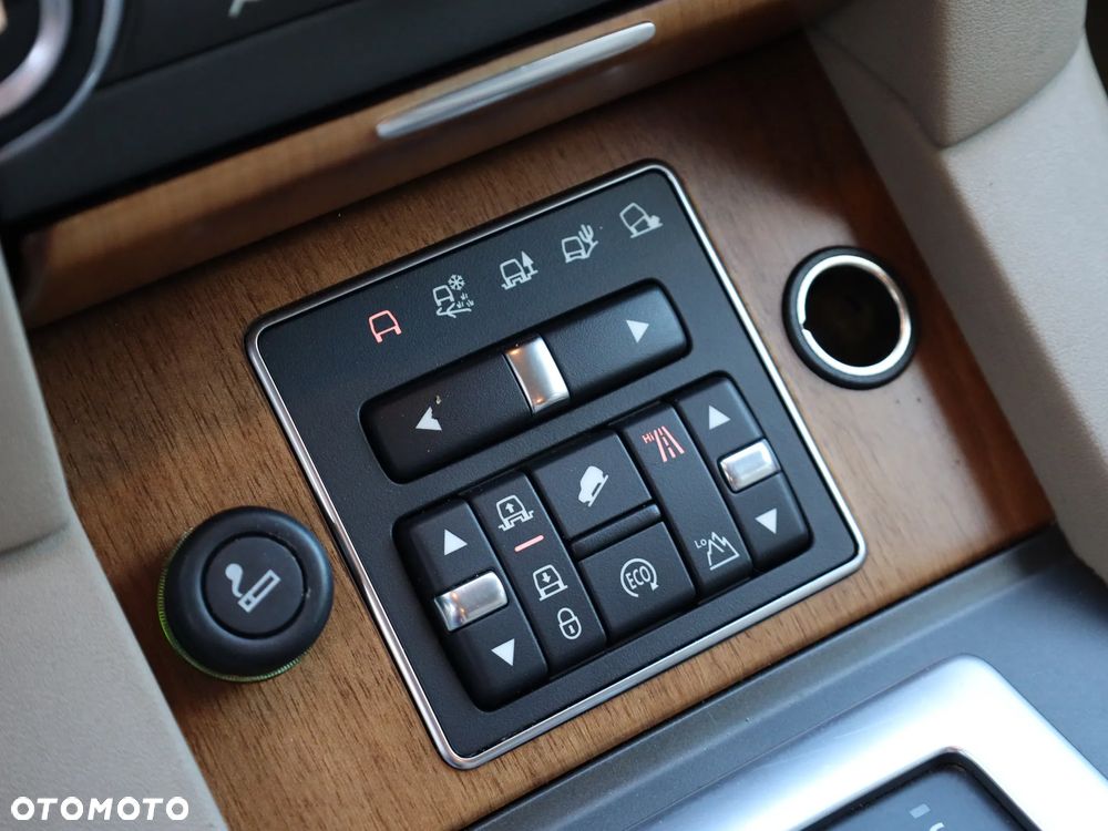 Land Rover Discovery IV 3.0 SD V6 HSE - 20