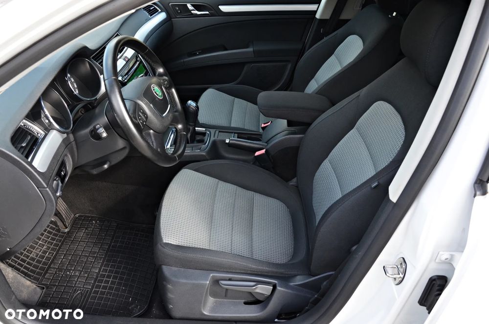 Skoda Superb 2.0 TDI Comfort - 26