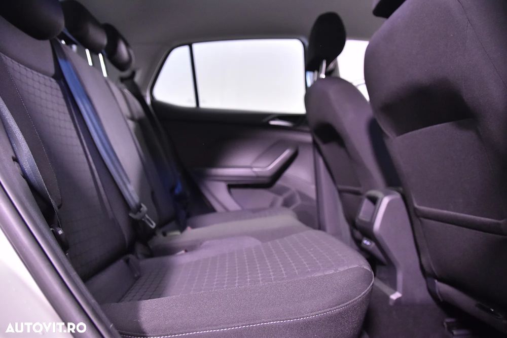 Volkswagen T-Cross - 12