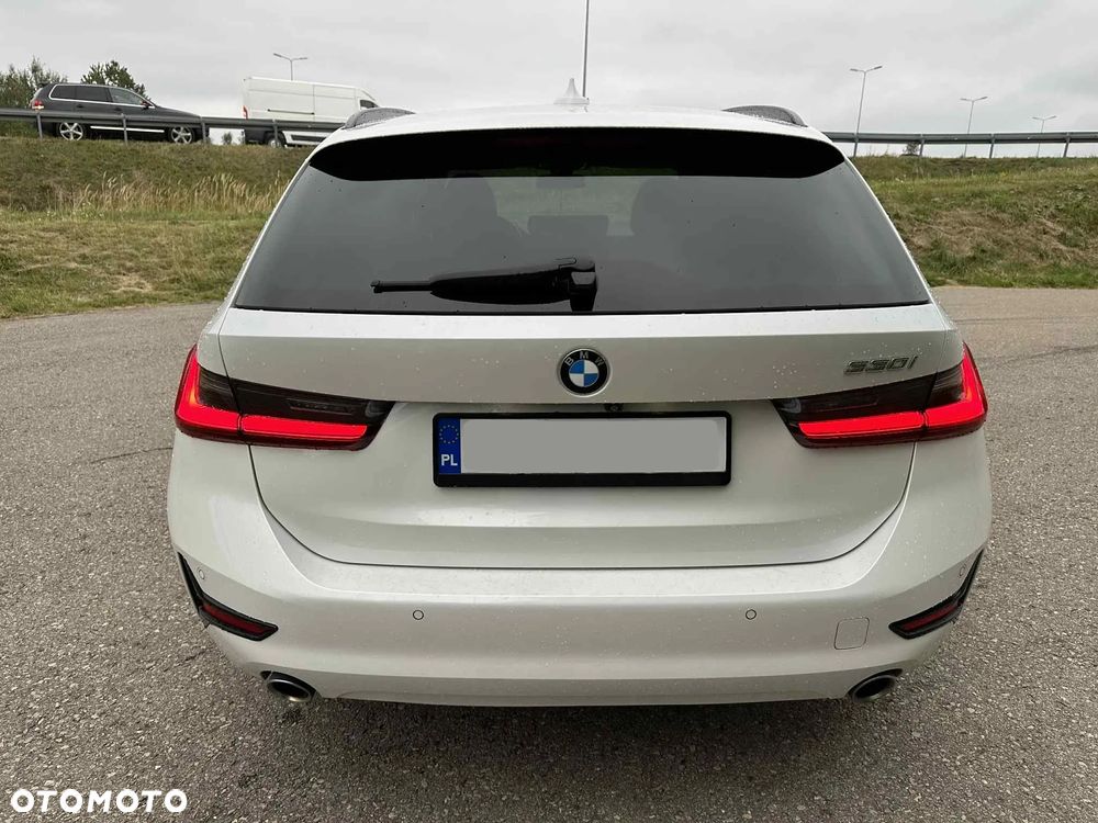 BMW Seria 3 330i Touring Sport Line - 4