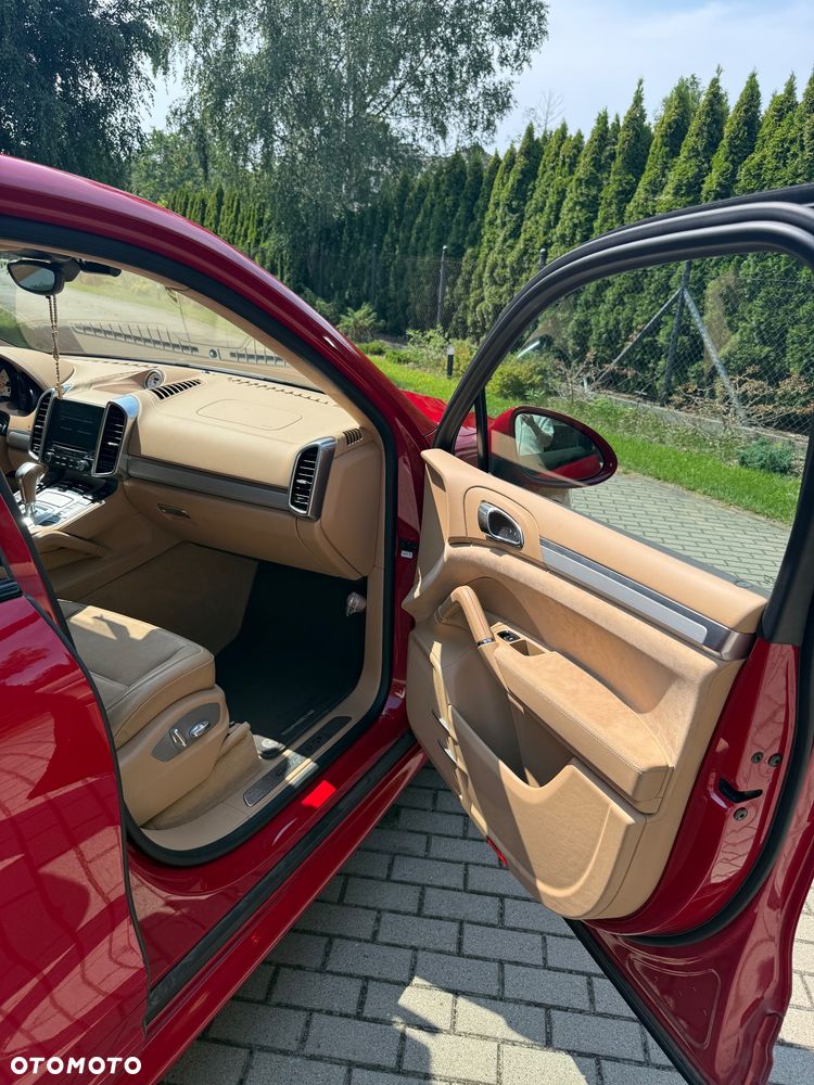 Porsche Cayenne GTS - 25