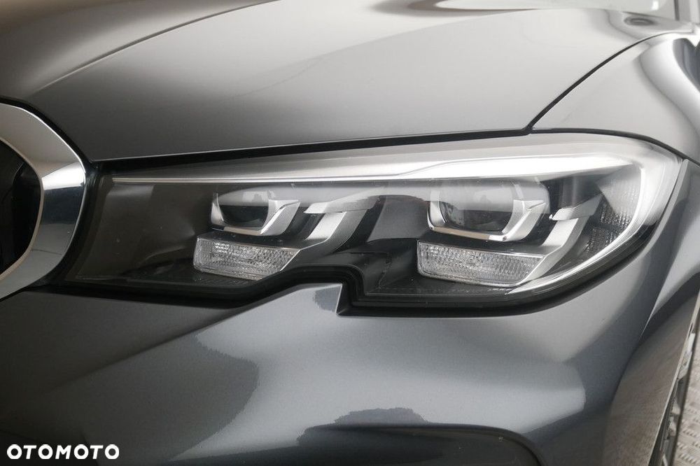 BMW Seria 3 - 13
