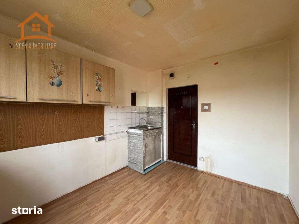 Camera camin, Florilor, Aleea Violetelor, baie si grup sanitar pe etaj — fotografia 3