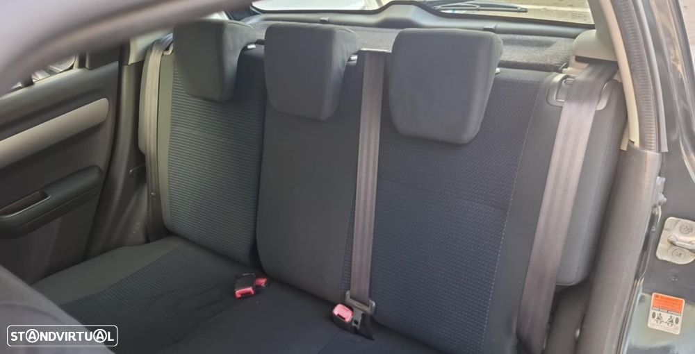 Suzuki Swift 1.3 16V GLX - 13