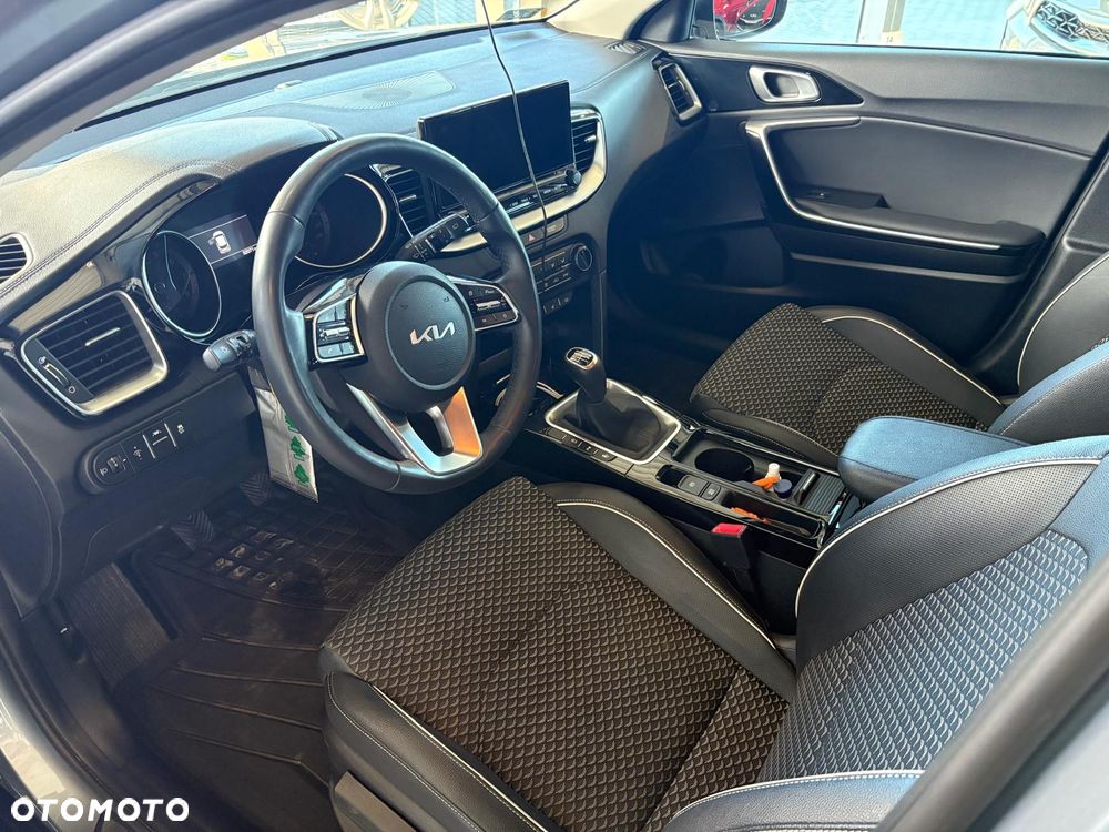 Kia XCeed 1.5 T-GDI L Business Line - 6