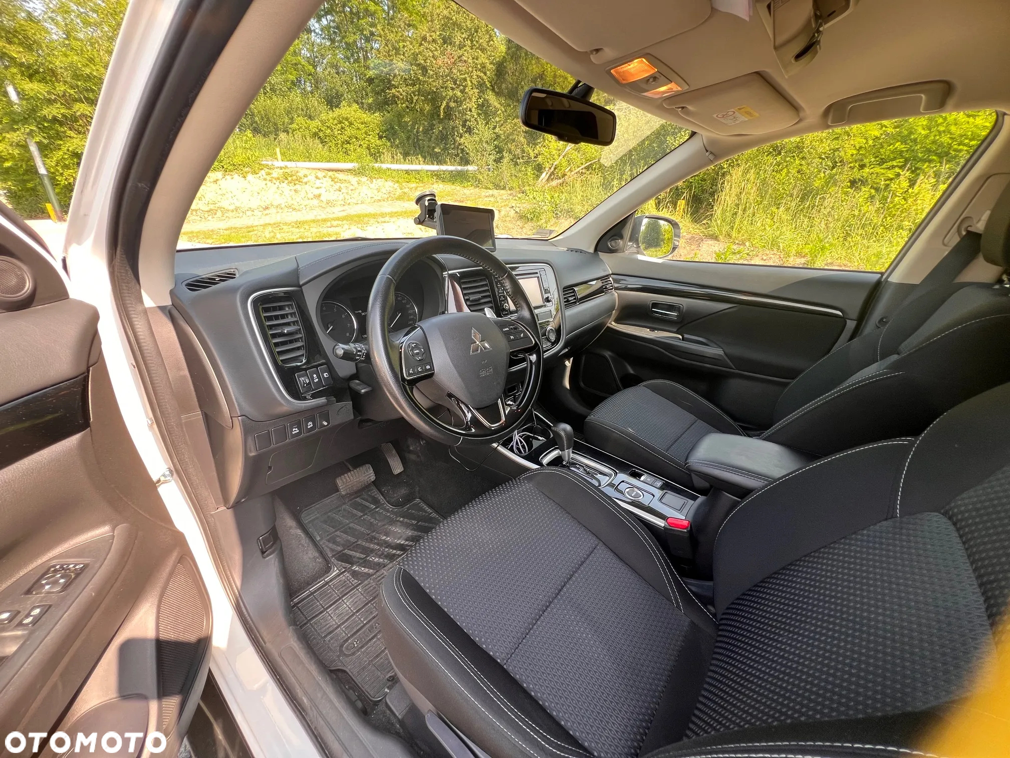 Mitsubishi Outlander 2.0 Intense Comfort 4WD CVT - 14