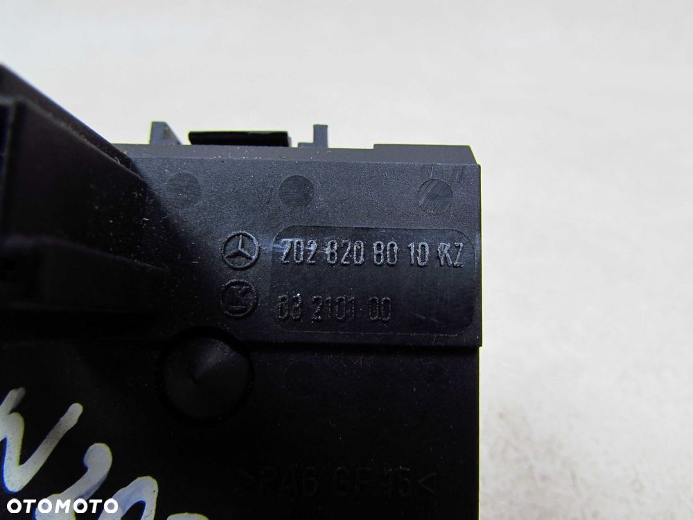 MERCEDES KLASA C W202 93-01 PRZELACZNIK LUSTEREK A2028208010 - 4