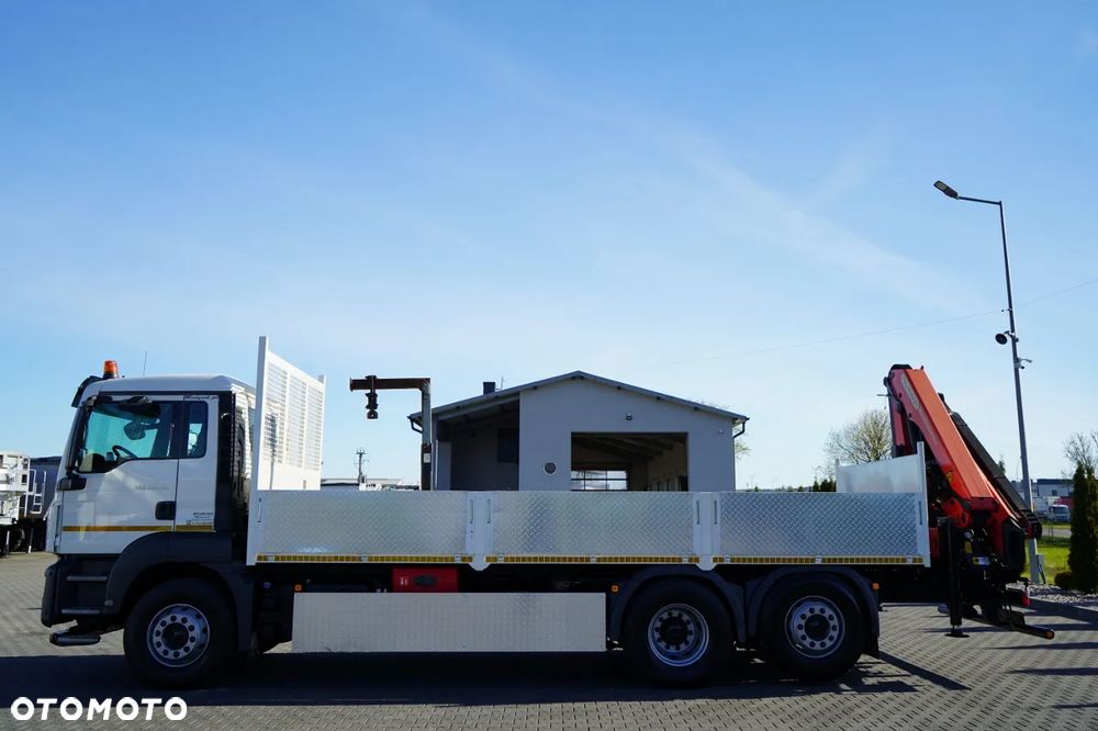 MAN TGS 26.320 /  SKRZYNIOWY 6.6 M + HDS PALFINGER PK 18002-EH B / MAX UDŹWIG: 6 000 KG / WIDŁY DO PALET / STEROWANIE RADIOWE / ROTATOR / MOCNA PODŁOGA - 10