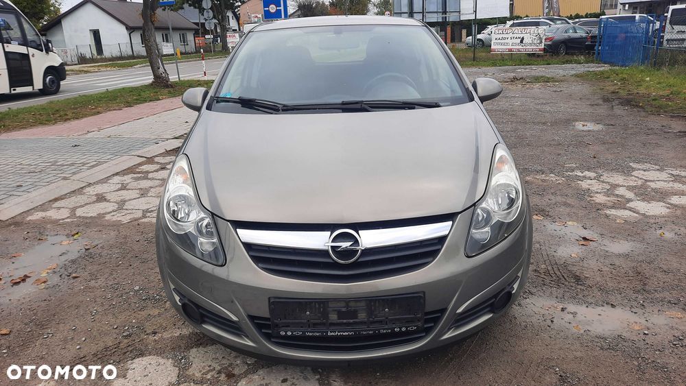 Opel Corsa 2011 photo 2