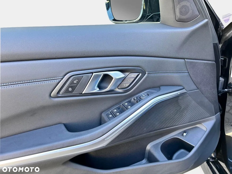 BMW Seria 3 330e PHEV xDrive M Sport - 18