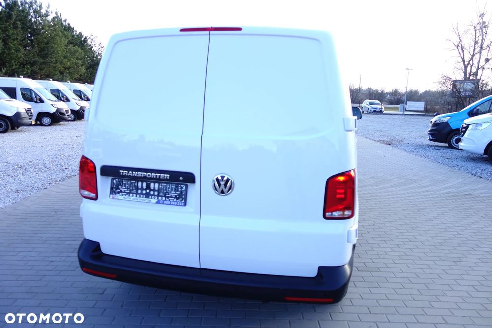 Volkswagen Transporter  T6 Automat 2.0 TDI 150 KM  L1H1 Klima Webasto - 29