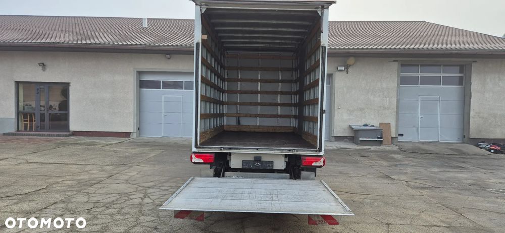 Mercedes-Benz Sprinter - 6