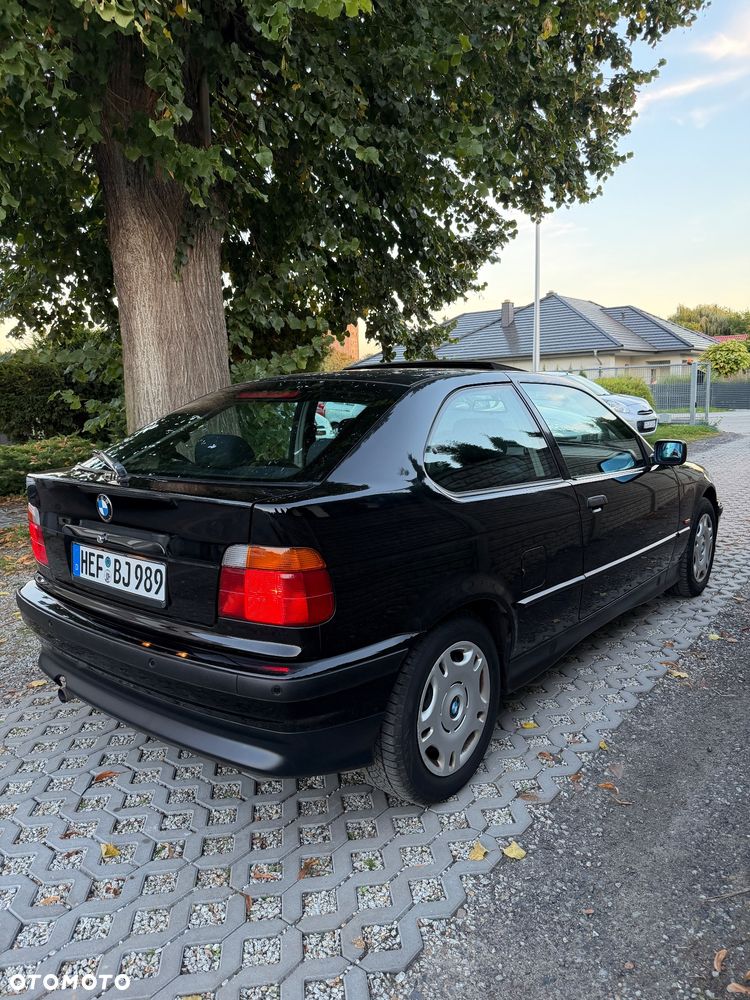 BMW Seria 3 316i - 4