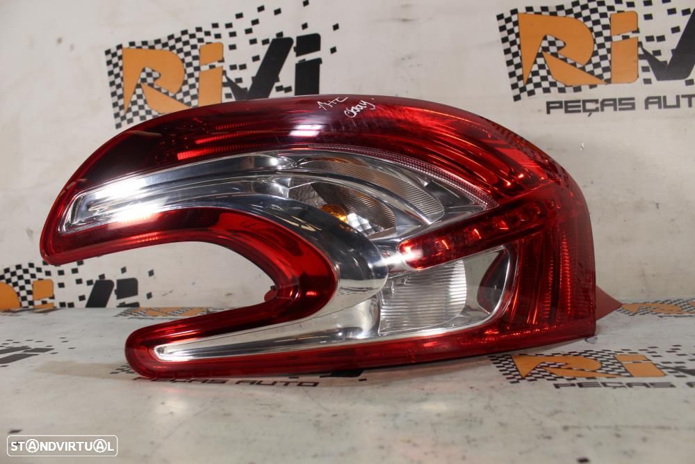 Farolim Esquerdo Peugeot 208 I (Ca_, Cc_)  9672628280 / Condutor - 1