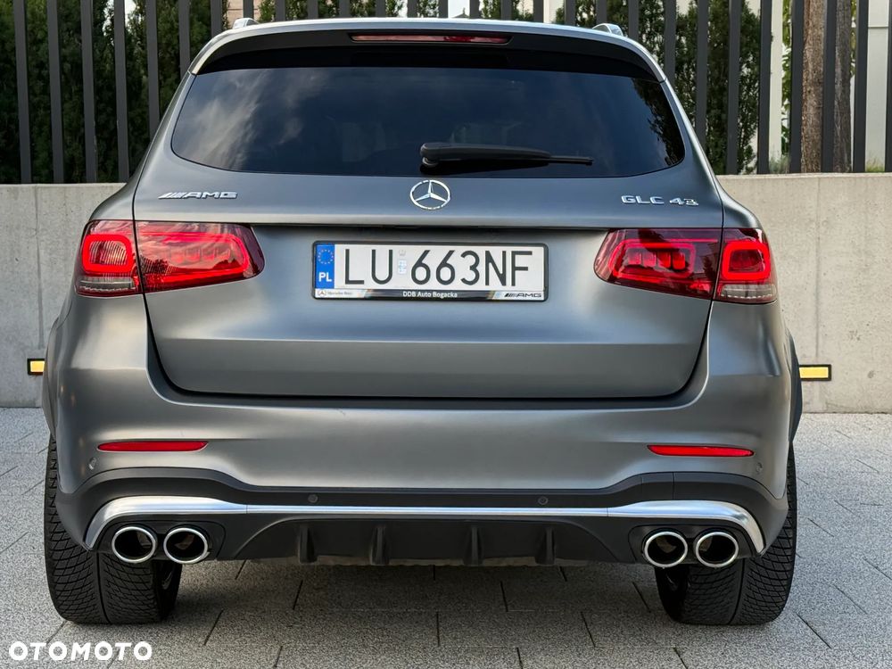 Mercedes-Benz GLC - 4