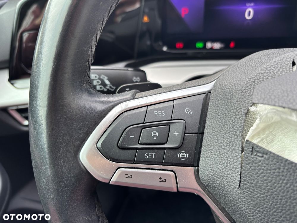 Volkswagen Golf - 18