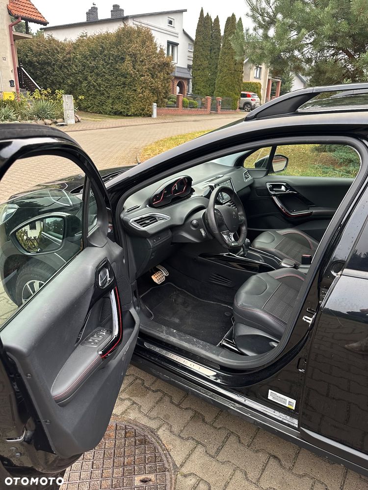 Peugeot 2008 PureTech 110 Stop&Start EAT6 GT-Line Edition - 9