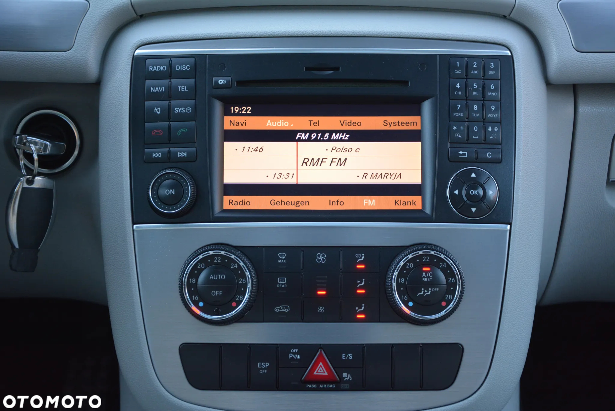 Mercedes-Benz Klasa R 300 CDI DPF BlueEFFICIENCY 7G-TRONIC - 37