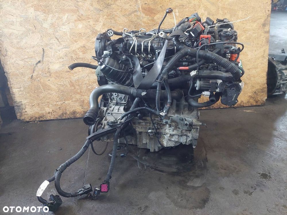 SILNIK POMPA WTRYSKI TURBO VOLVO S60 II 2.0 D3 D5204T2 31312713 31303238 - 4