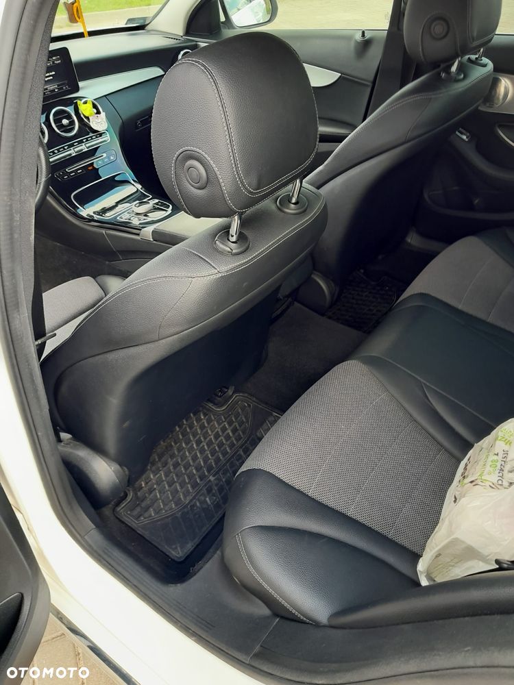 Mercedes-Benz Klasa C 200 4-Matic 9G-TRONIC - 4