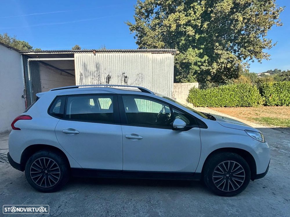 Peugeot 2008 - 12