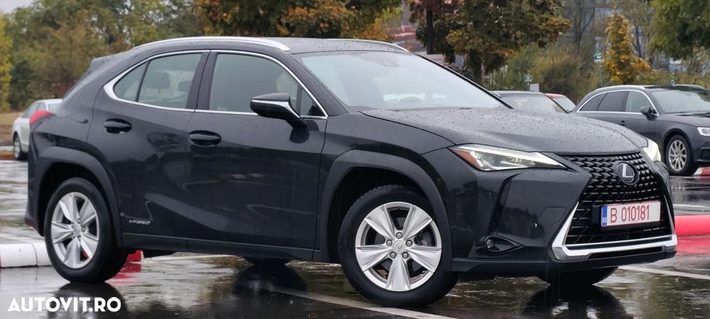 Lexus UX 250h FWD Business - 9